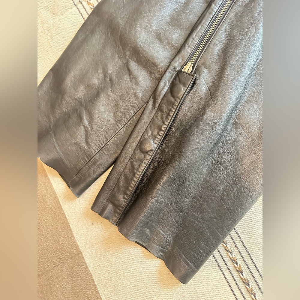 Harley-Davidson ladies leather chaps and leather biker vest - Picture 5 of 5